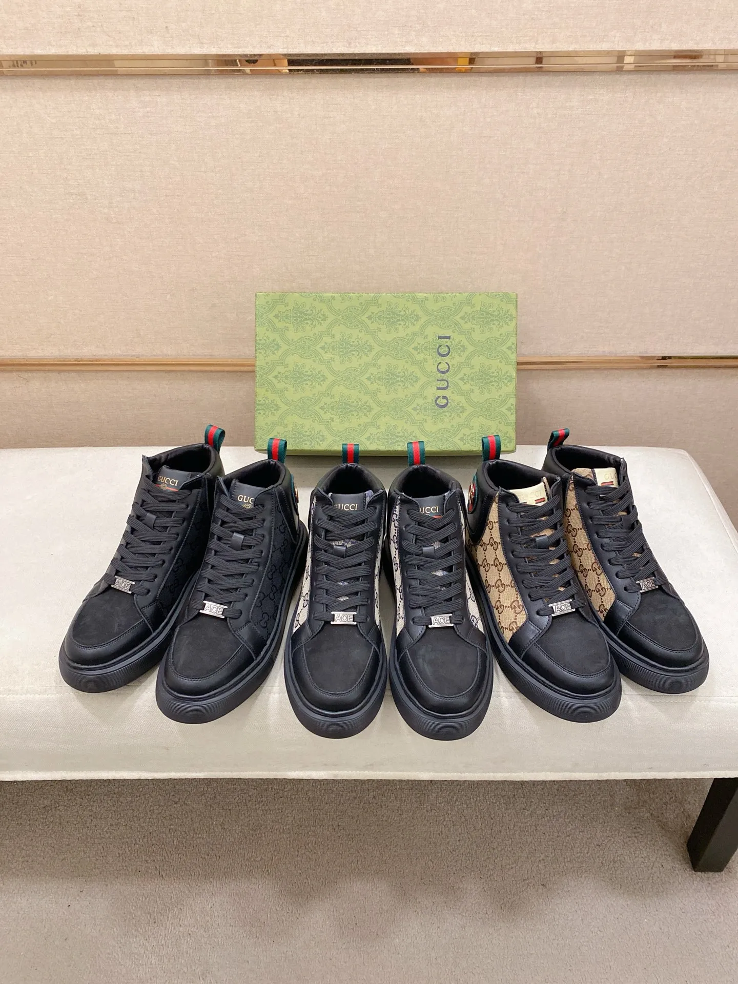 Factory price: 442💰 (GUCCI) The latest model from the official website🎁🎁Casual and fashionable men's shoes👟, hot style💥The style is simple and elegant, exclusive for trendy men. Unique official website's latest brand elements👑original Gucci decoration, fashionable and generous, the fabric is original cowhide ✅sheepskin lining, the official website specifies wear-resistant casual outsole, the classic model is taken in kind at the counter🎬38-44 (can be customized for 45 non-refundable)